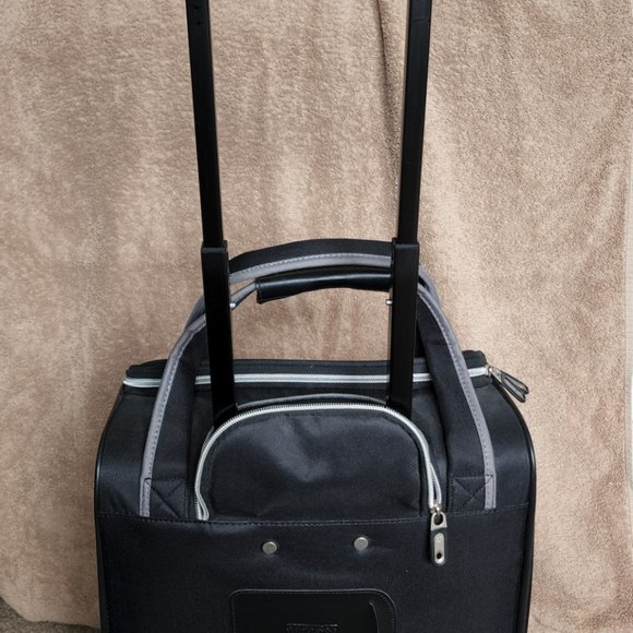 New American Tourister Black Wheeled Carry-On Luggage - Picture 6 of 6